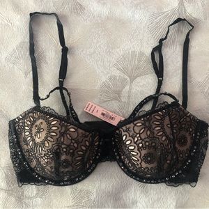 Victorias Secret Designer Collection Fashion Show crystal bra 36C New